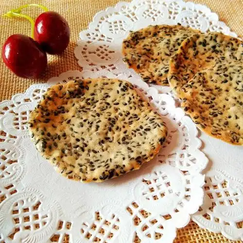 又酥又脆,简单一搅就搞定,黑芝麻薄脆饼