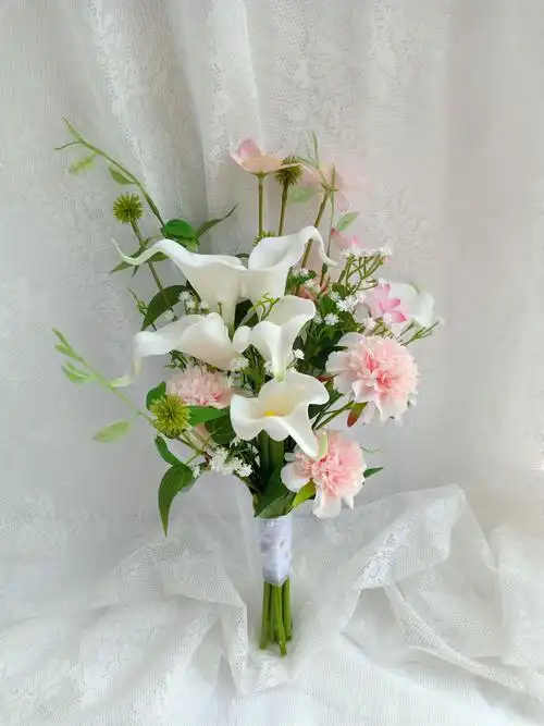 韩式写真韩系手捧花唯美森系旅拍草坪婚礼小清新新娘手捧花束