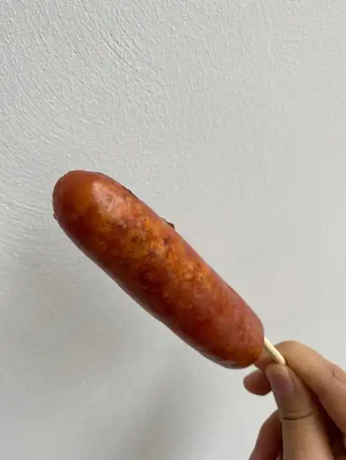 一根烤肠的消失史