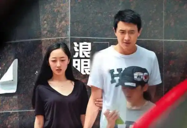 被称万达少奶奶女朋友一个接一个林更新为何受粉丝喜爱