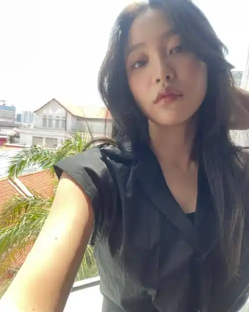 yeri超话90#金艺琳 清潭国际高中#230626 yerimiese ins