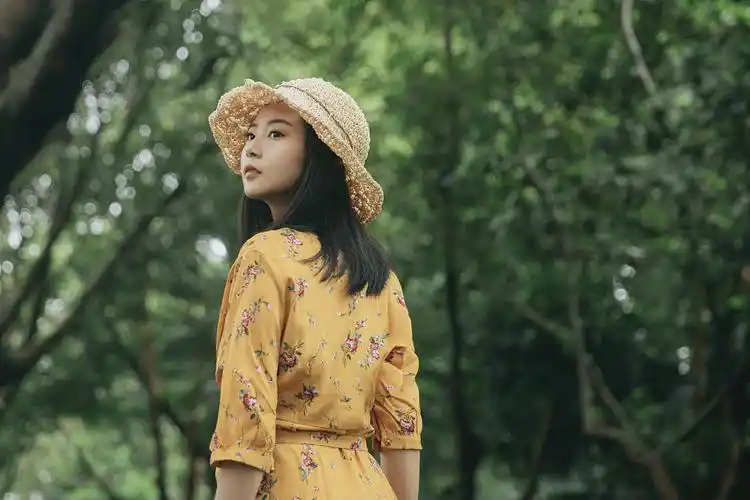 深圳个人写真摄影室外森系日系胶片感