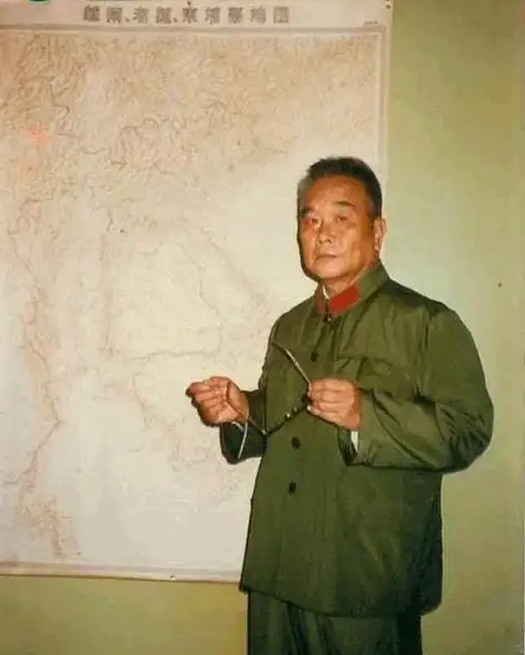 山东开国将军英姿雄发,功标青史!