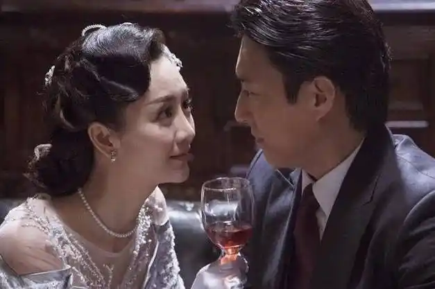 两个女人公私不分的8年pk,没赢家|胡歌|刘恺威|汪曼春|霍建华_网易