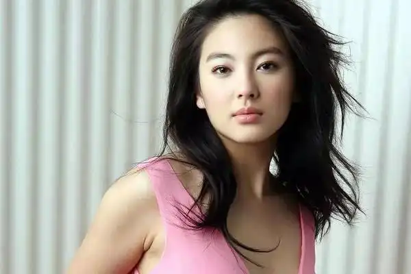 张雨绮旧照曝光,20岁的颜值,秒杀一众当红小花!