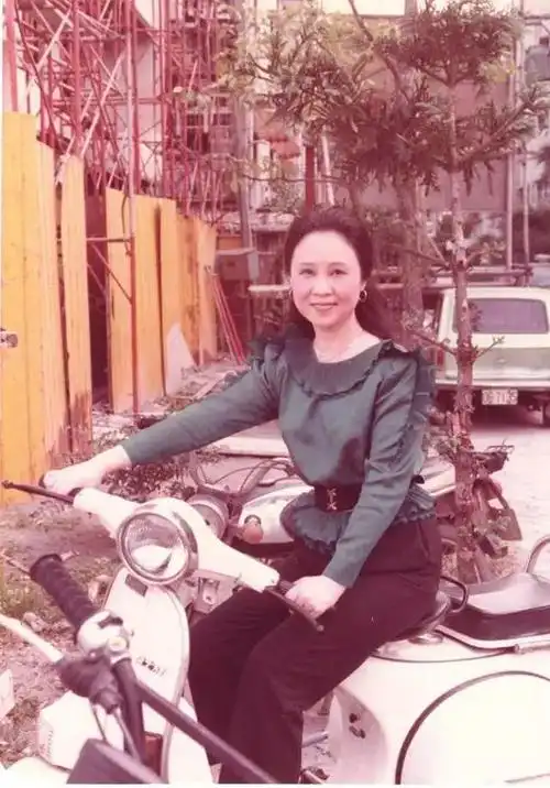 50年前的"爱情至上",今天教主琼瑶啪啪被打脸?