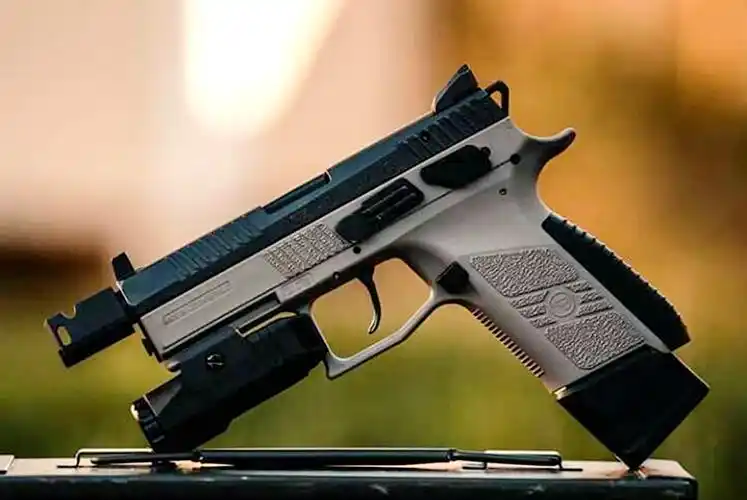 轻武器系列,枪械美图欣赏,沙漠之鹰真的很漂亮