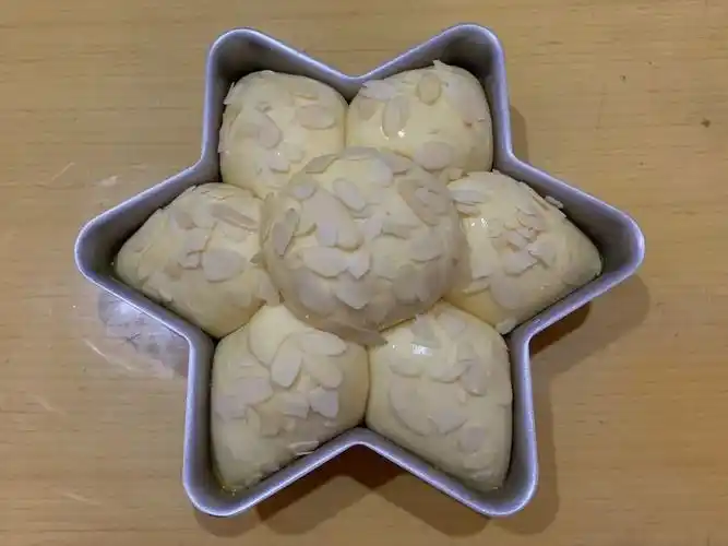 蔓越莓奶酪馅星星面包的做法