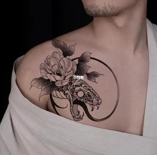 同城  #纹身手稿  #胸口纹身 #蛇