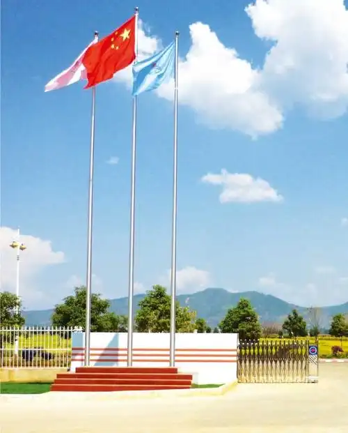 带国歌旗杆批发旗杆多少钱是一家综合性的旗帜旗杆制作厂家