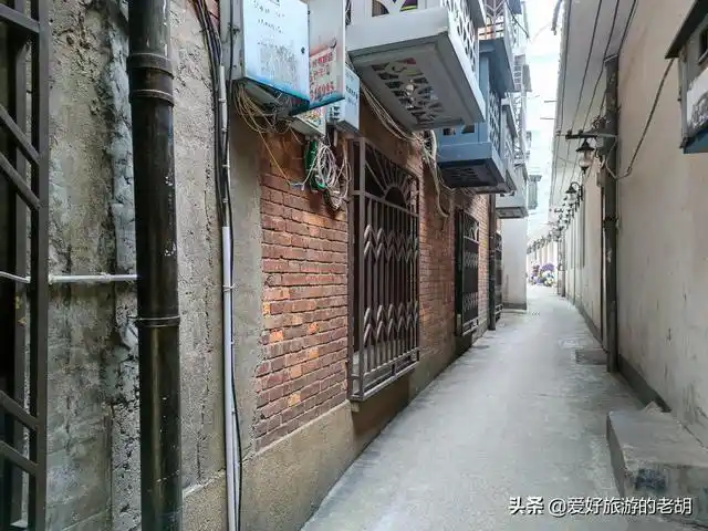 邮政巷位于长沙市化龙池旁,全长仅有50余米,连接邮政巷和黄兴广场新