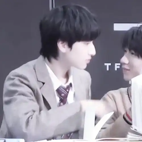 严浩翔 贺峻霖 翔霖情头