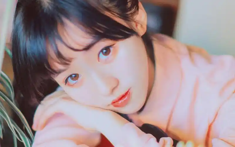 甜美少女高清治愈系写真图片桌面壁纸