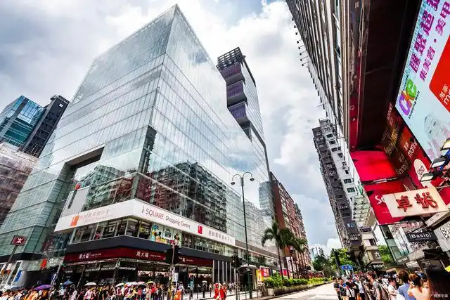 香港是一个购物天堂,有许多的购物商场可以供您选购.