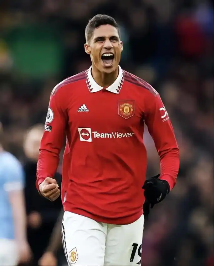 瓦拉内,即将复出,曼联挺住,还有5场球! (http://www.999law.