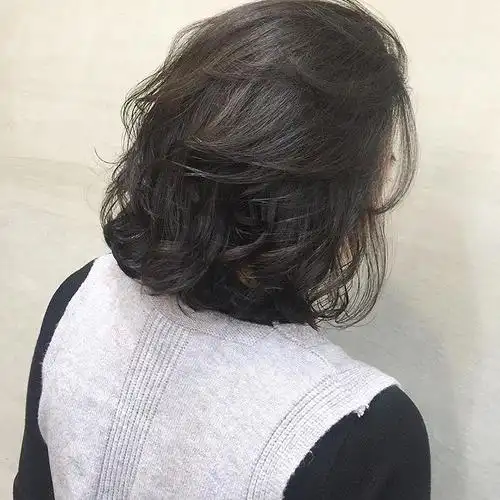 波波头这样烫比内包更好看