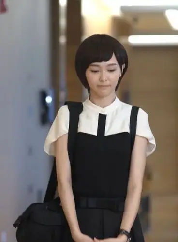 何以笙箫默赵黙笙明星唐嫣同款2015新款黑白斗篷雪纺上衣加半身裙