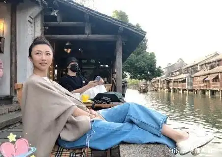 孙红雷"金屋藏娇"!小15岁妻子王骏迪气质脱俗,一袭长裙美似仙