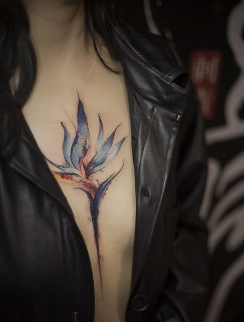 最新超性感女生胸口纹身图集唯美小清新胸部纹身图案8