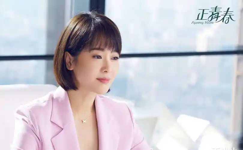 出道28岁成名,《正青春》3大御姐作配,这排面不火都难_璎珞_吴谨_殷桃
