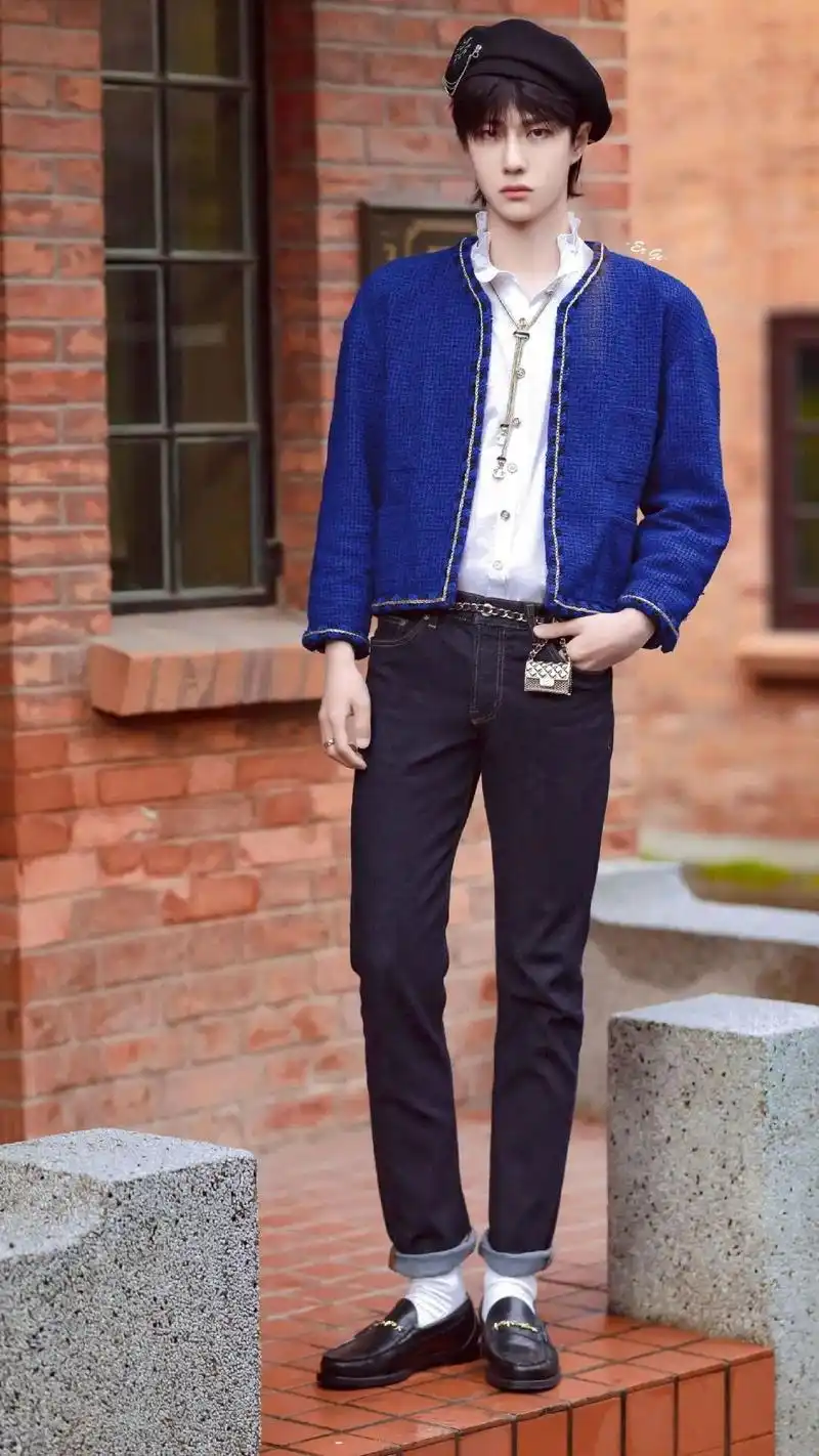 王一博壁纸满屏都是耶啵的大长腿这身材比例绝了