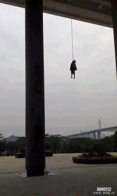 广州美术学院惊现上吊女尸?吓尿了到底啥情况