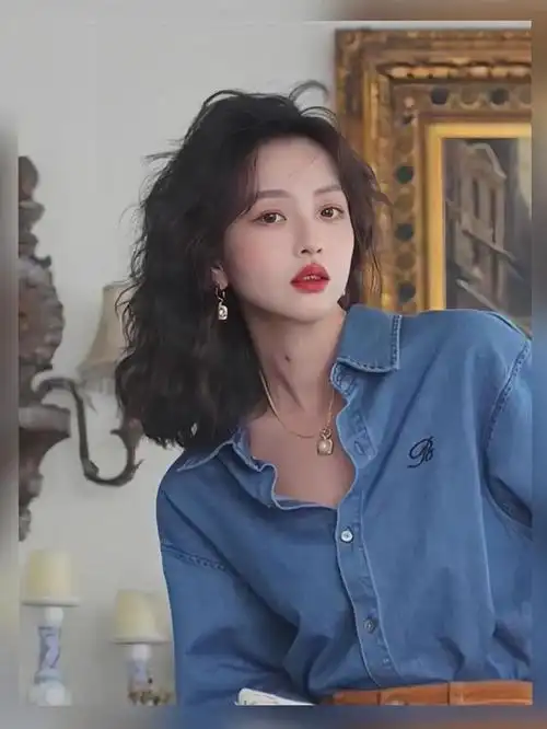 女性在三十岁后,尽量做全头烫发型,这六款全头烫,蓬松瘦脸显发量