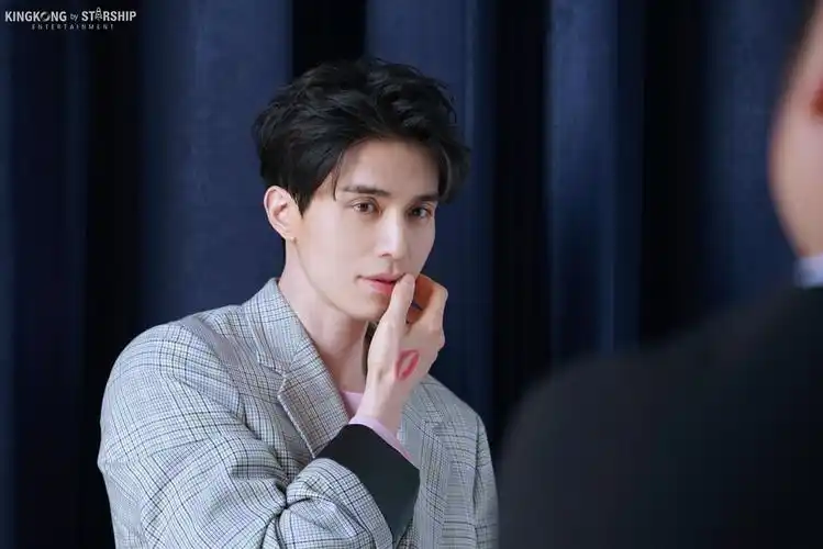 [李栋旭]请不要让任何人看到这个帅气的人!