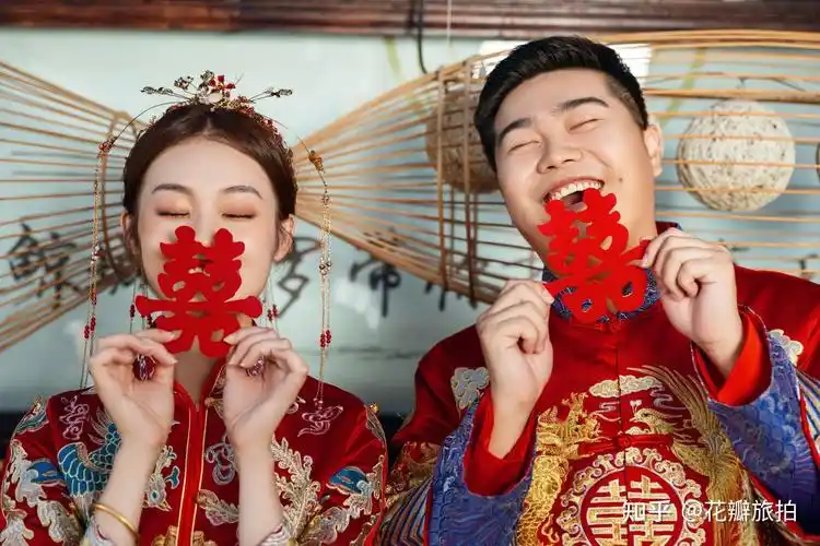 这是你喜欢的搞怪婚纱照吗