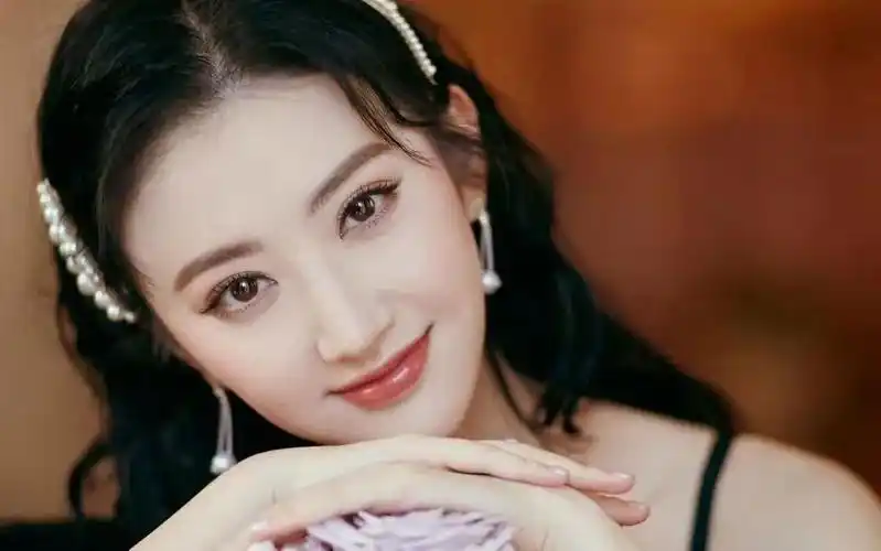 景甜家庭背景,景甜的家世到底有多强大