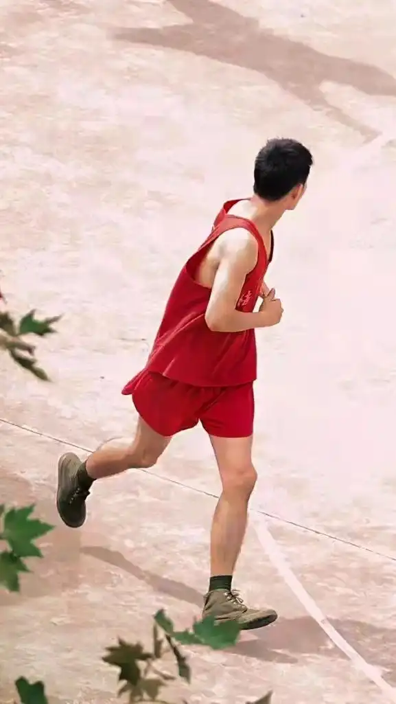 肖战  会打篮球的男孩子最帅了!#肖战王牌部队#肖战我们 - 抖音