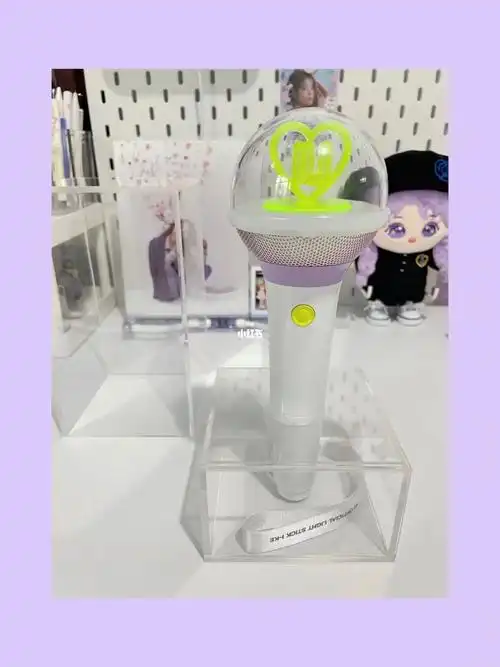 iu李知恩应援棒盒子