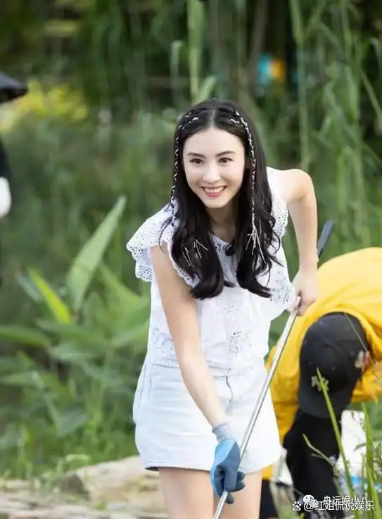 谢贤坦然说出张柏芝三胎生父,承认是谢家的孙子,王菲大怒