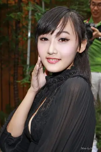 【转载】童颜肉感深沟蕾丝