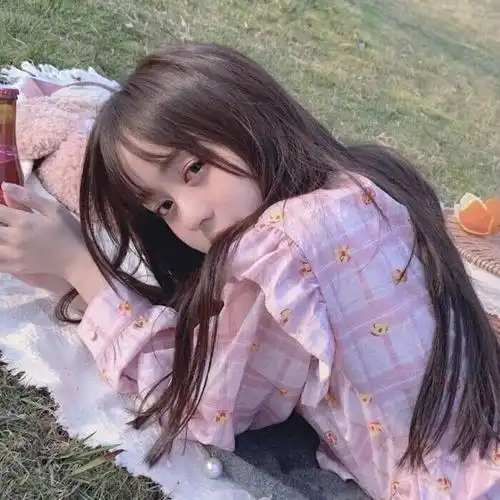 仙气少女心女生头像如果哪一天我想环游世界了我可以围着你转一圈吗