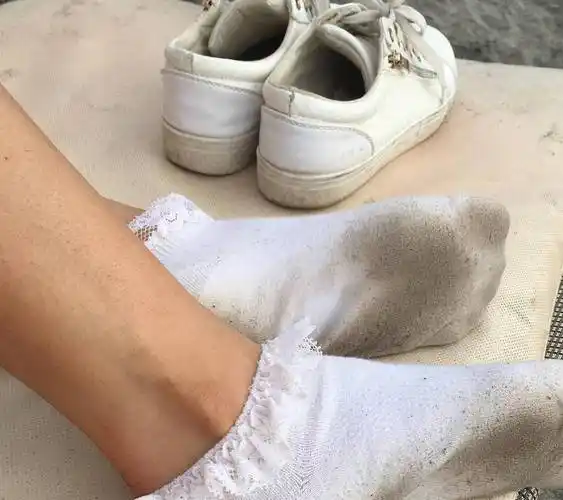 女子兼职卖自己臭袜1对180块元,月入8万拓展业务做产业链_塞克斯_工作