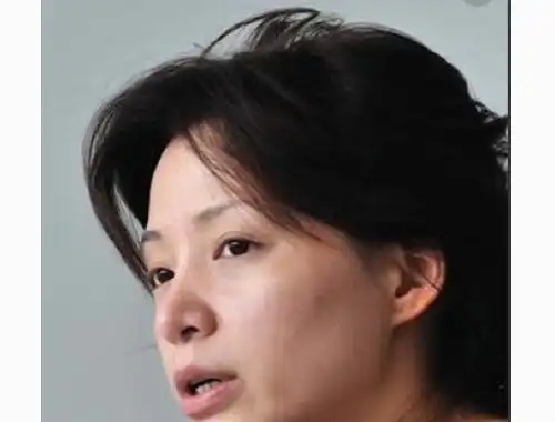 密春雷作为上海富商,结过两次婚,而最近有人以照片为证爆料,密春雷和