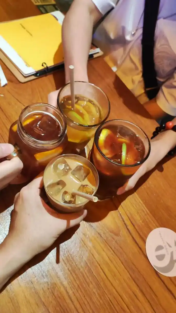 最近晚上碰面比较多, 纯真年代,晚上夜场不一定要喝酒[啤酒]