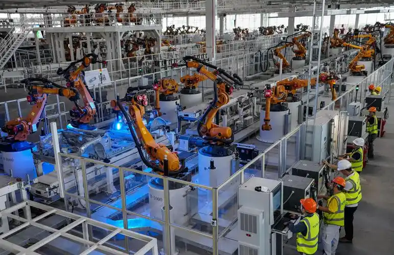 探秘恒大汽车生产基地|自动化|装配线|工厂_网易房产