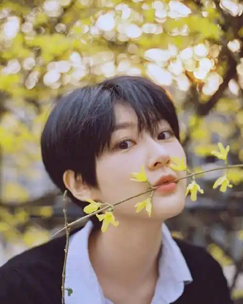 韩国酒驾女演员,经过19个月自我反思,新个人资料发布,即将回归_金赛纶