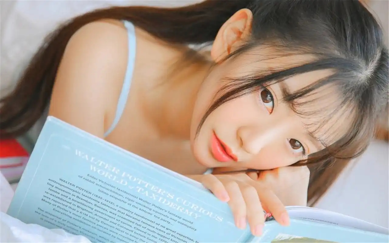 双马尾气质美女私房俏皮可爱写真桌面壁纸下载