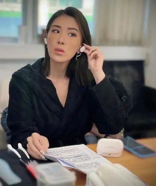 爱看《康熙来了》的还记得胡小祯吗?瘦成这样了!_高清图集_新浪网