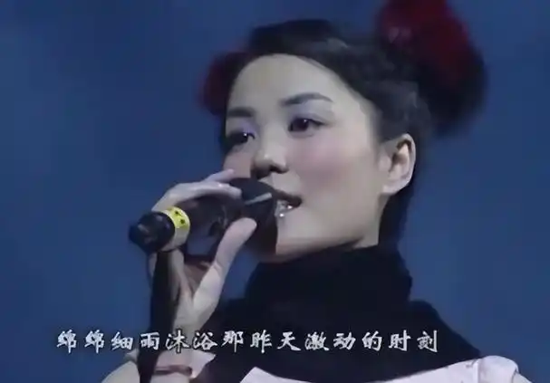 时过境迁才懂,"抽烟喝酒倒尿盆"的王菲,才是中国好妈妈的典范