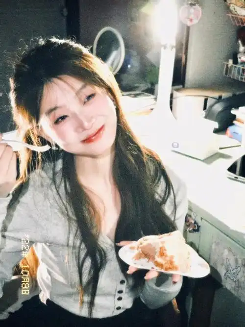 好爱妈妈和大家呀～～常常因为勇于表达爱的好朋友肉麻的偏爱而感到