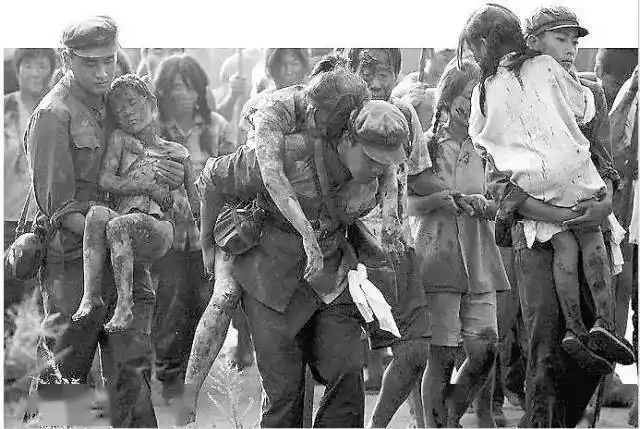 40张照片还原真实的唐山大地震