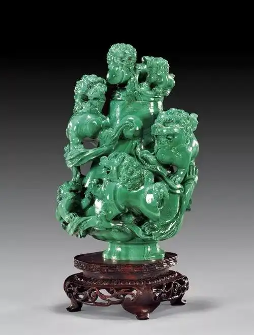 请欣赏价值连城的玉器