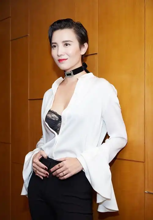 小宋佳:拍戏无尺度获奖无数,却因当小三逼宫刘蓓被痛骂十几年