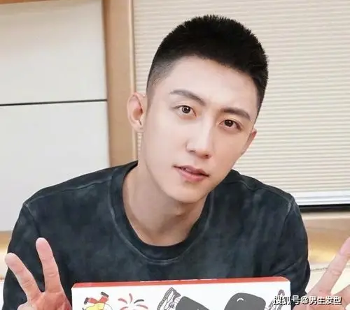 第3款:两边铲光 寸头发型