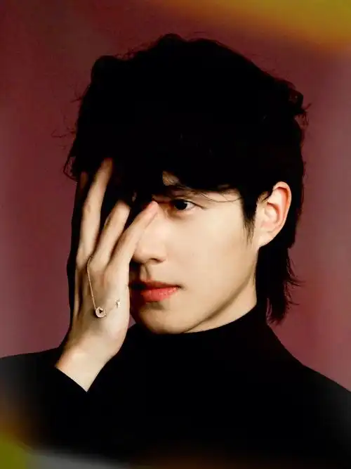 社区熟人节  #qeelin品牌代言人刘昊然