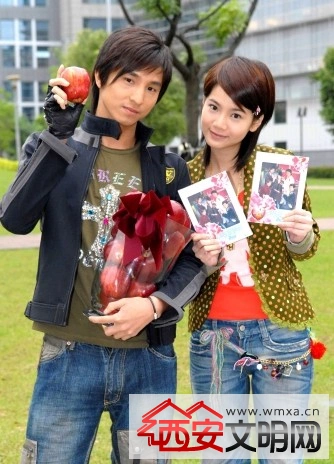 暖男王少伟深夜幽会两妙龄女子 5566成员王少伟老婆是谁(3)